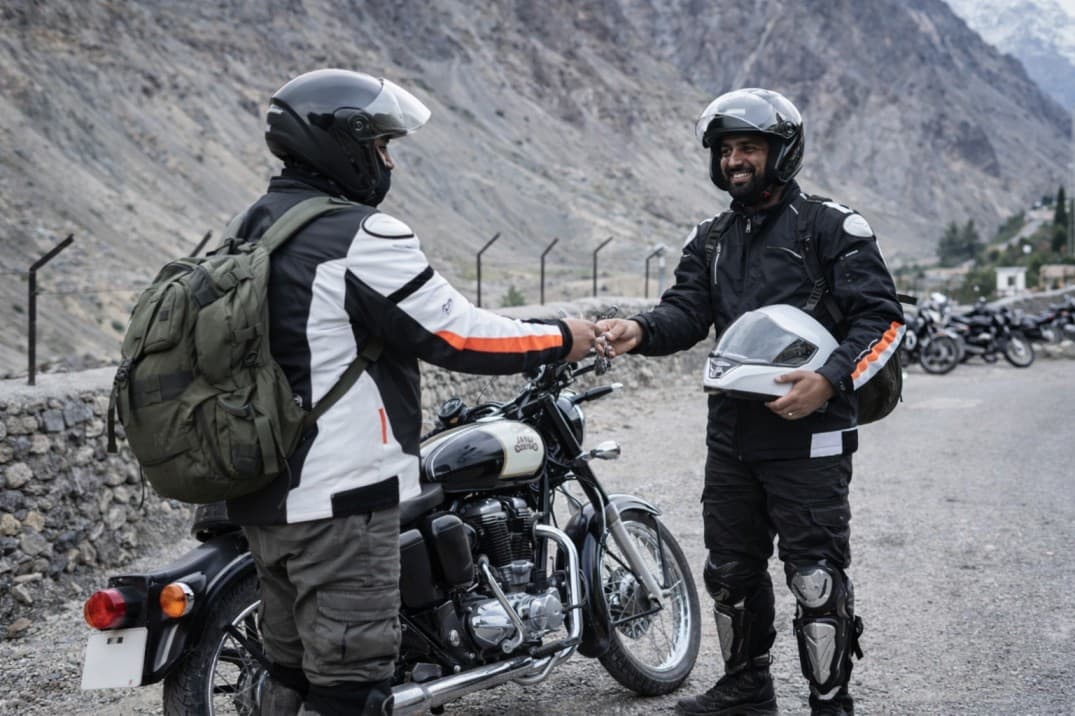 Easy Pickup & Handover